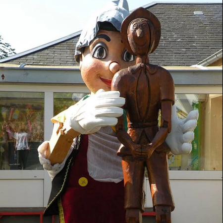 Pinocchio géant